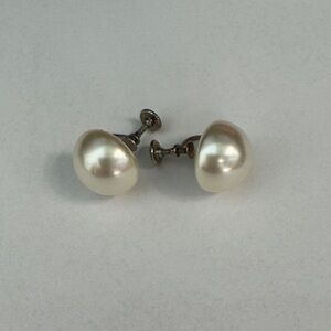 Elegant Pearl Stud Earrings